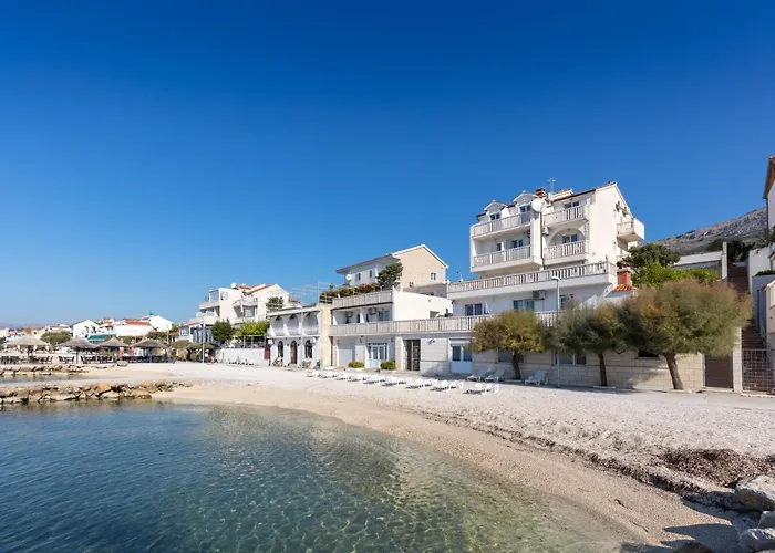 Antonio - Podstrana, Split 3*