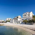 Antonio - Podstrana, Split 3*
